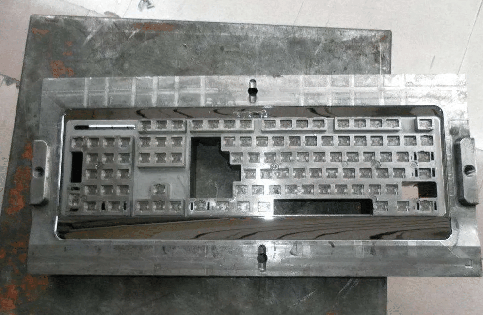 键盘塑料模具加工全解析：从钢材到成品的精密之旅